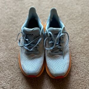 Hoka One One Clifton 8